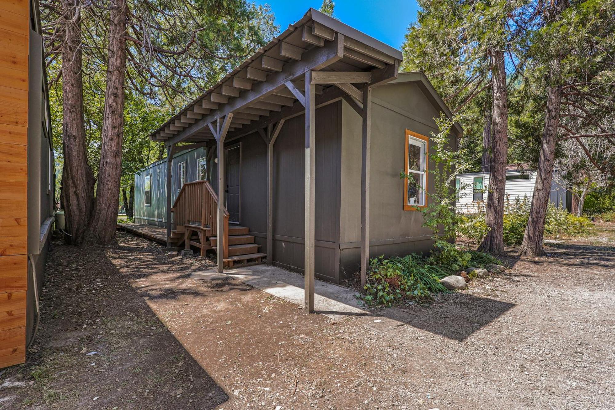 Cave Springs Resort Dunsmuir Dış mekan fotoğraf