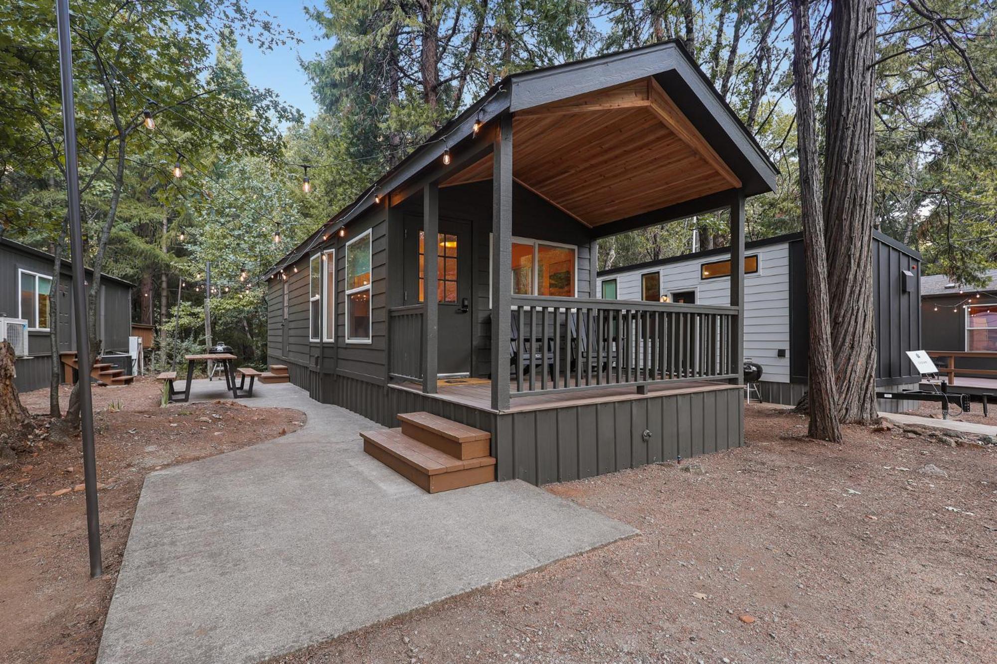 Cave Springs Resort Dunsmuir Dış mekan fotoğraf
